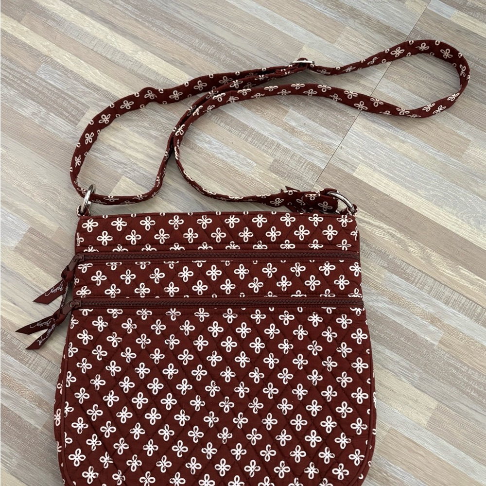 Vera Bradley Triple Zip Crossbody Bag in Maroon with matching wallet - Picture 2 of 10